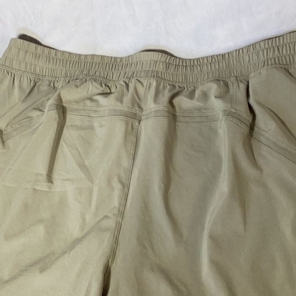 Lululemon pace rival short - Picture 8 of 14